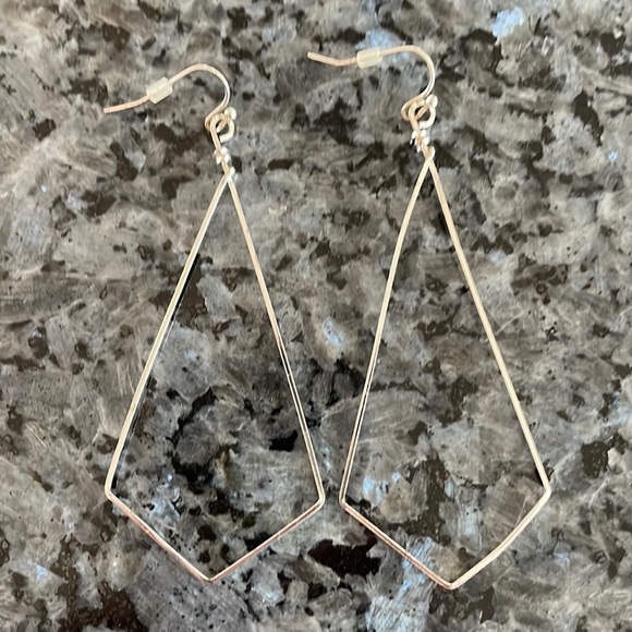 Jewelry - Silver dangle earrings